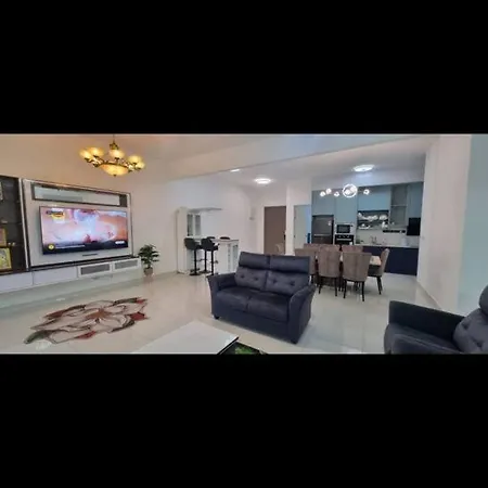 Lee Batu Ferringhi Condominium